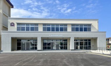 高陵小学校・高陵中学校一体校舎落成